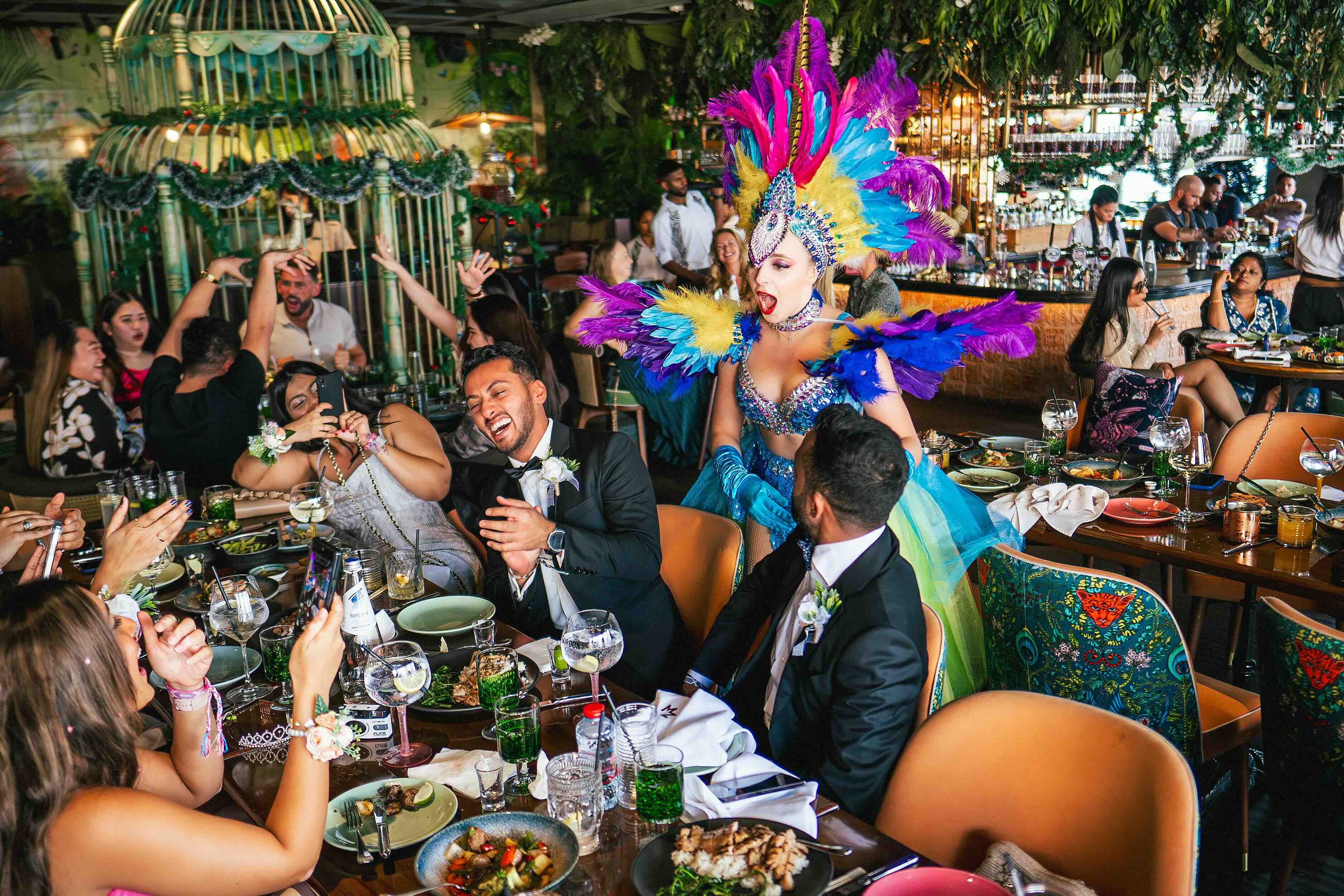 Brunch Meets Showtime: Dubai's Top Brunches with Live Entertainment