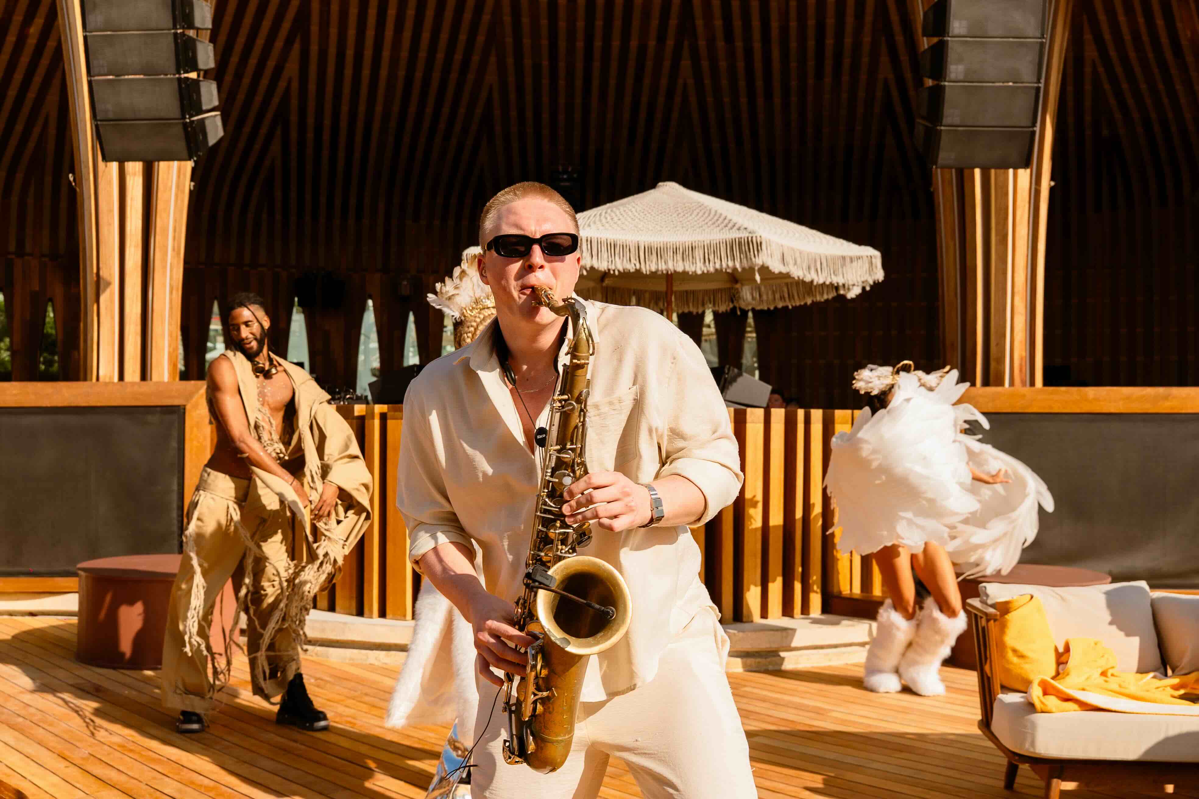 Dubai’s ultimate beachfront brunch, LOST launches a brand-new sunset brunch